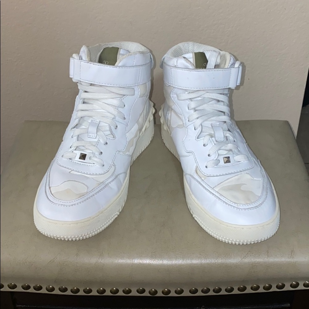 Valentino Garavani padded collar hi top sneakers